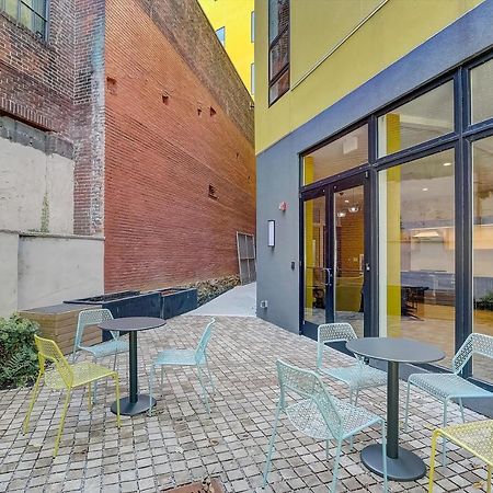 Апартаменти Frontdesk The Glenwood Apts Brewerytown Філадельфія Екстер'єр фото
